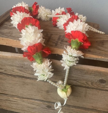 Red and White Garland with Rose Finish