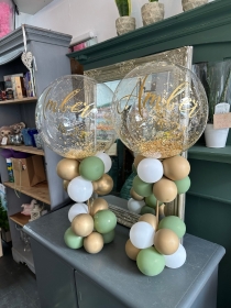 Balloon table centrepiece