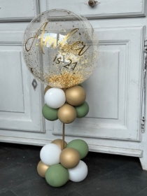 Balloon table centrepiece