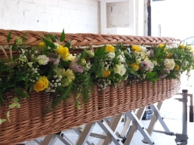 Casket Country Garland