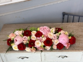 Pink and Red Flower Bar