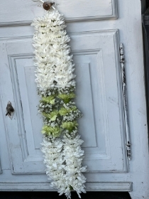 Pistachio Green & Gypsophila Garland