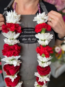 Red and White Garland with Pearl Neck