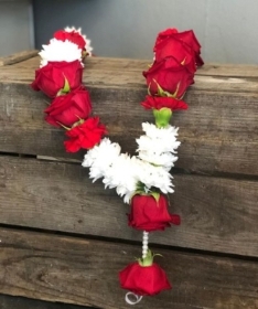 Red Rose & Carnation with Chrysanthemum Garland