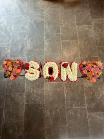 Son tribute with two vibrant hearts