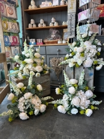 White Front Facing Aisle Arrangement